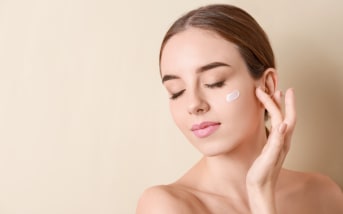 Pelle molto secca sul viso: quali sono le soluzioni naturali?